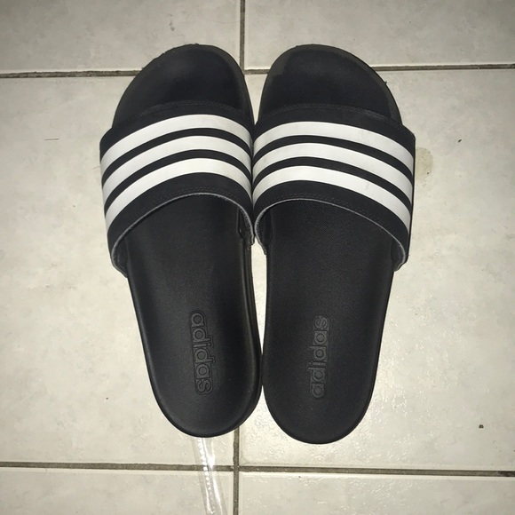 Adidas sandals - Picture 1 of 1